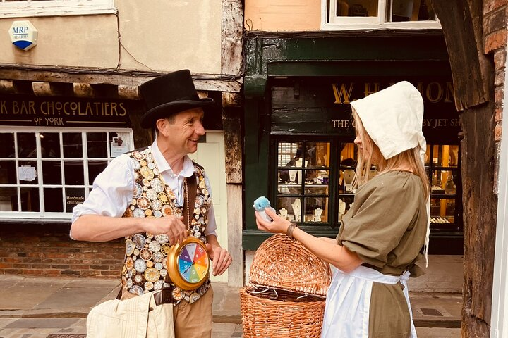 The Time Traveller buying plague cures in the Shambles!